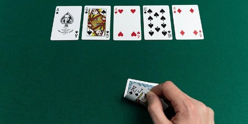 Cách chơi poker 5 lá