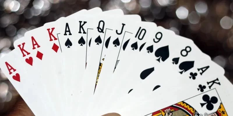 cách đọc bài đối thủ trong phỏm 789 Club