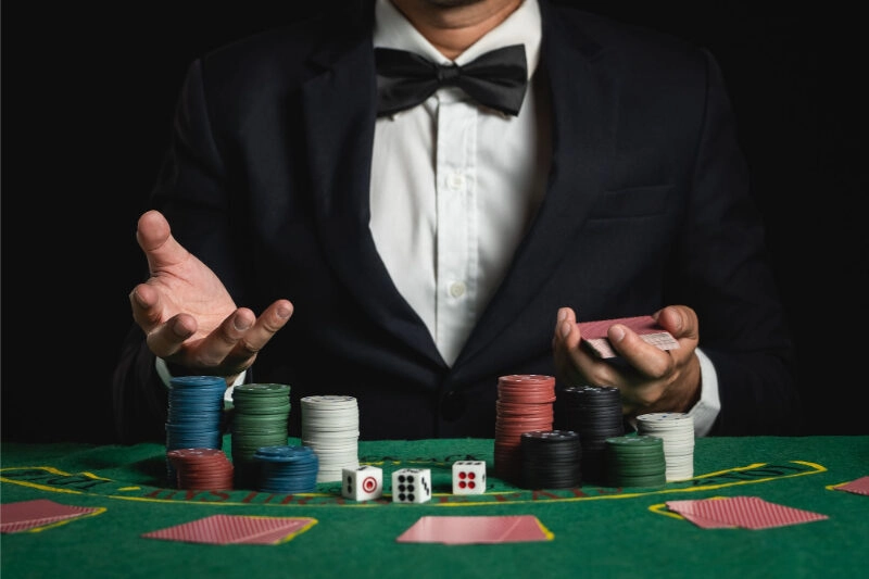 Cách chia bài Poker